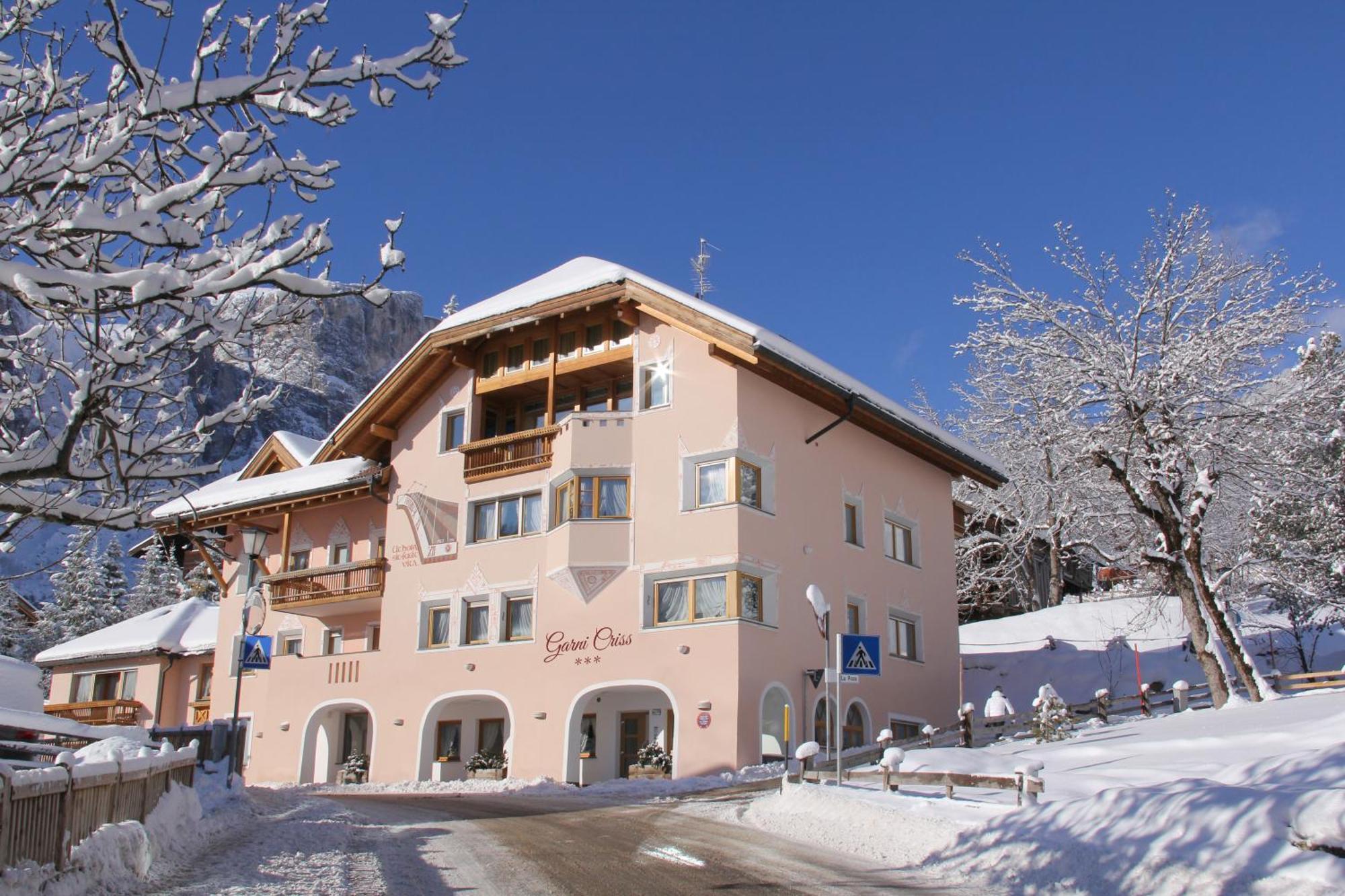 Garni Criss Aparthotel Colfosco Exterior photo
